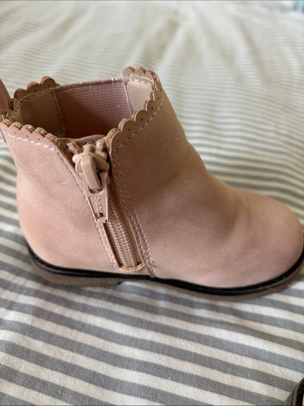 Kids Pink Chelsea Boots